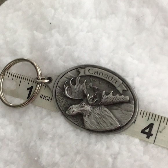 Vintage Solid Pewter Canada Key Ring - Picture 4 of 4